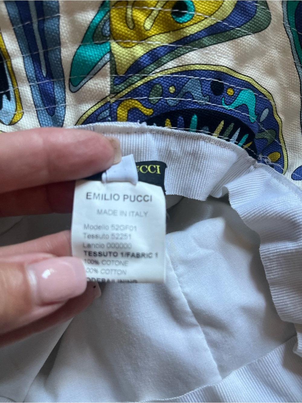 Vintage Pucci hat in a signature Paisley, print with the logo woven throughout - Picture 8 of 8